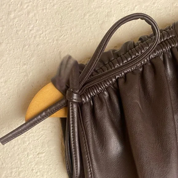 🎀 Gorgeous Faux Leather Midi Dress with Cinch Waist Size Small 4-6 - Picture 4 of 8